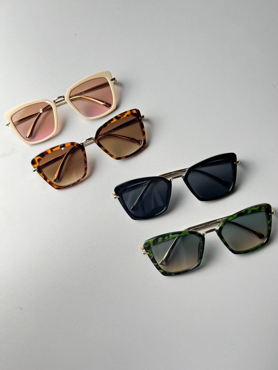 photo_6212850239149289558_y