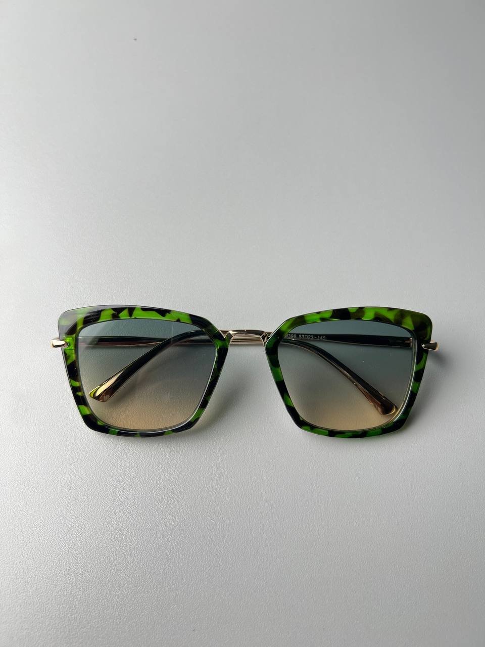 photo_6212850239149289560_y