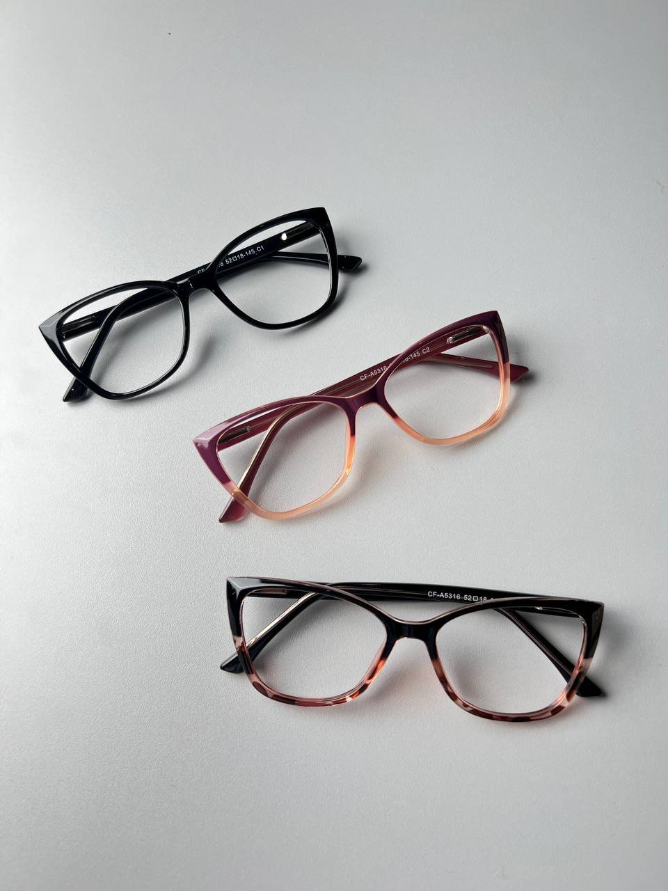 photo_6212850239149289566_y