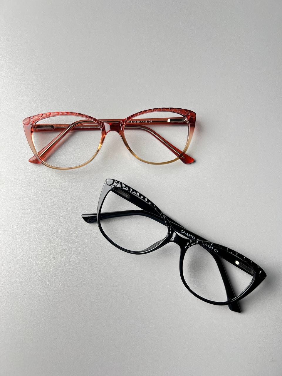 photo_6212850239149289572_y