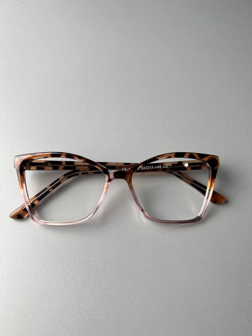 photo_6212850239149289574_y