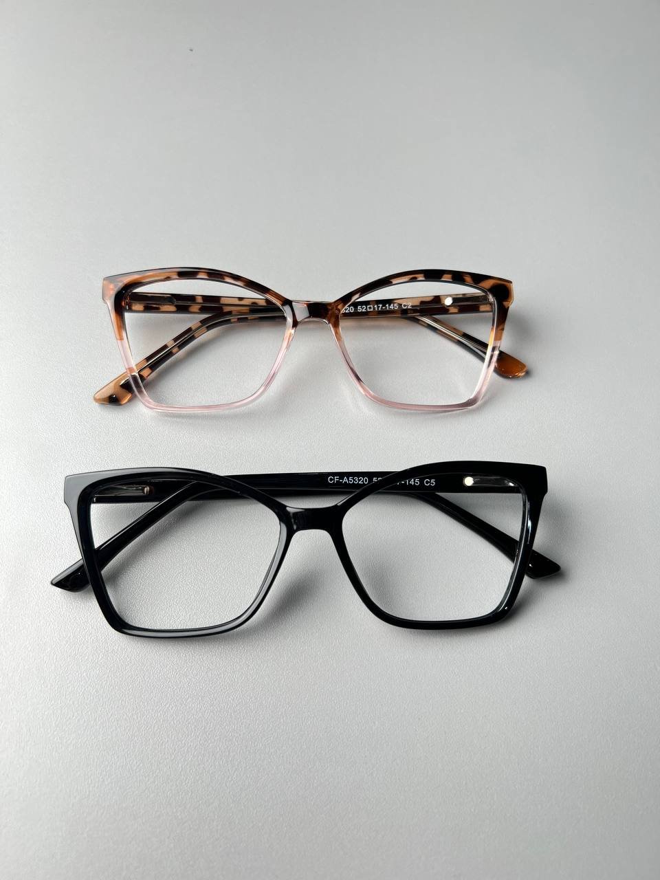 photo_6212850239149289575_y