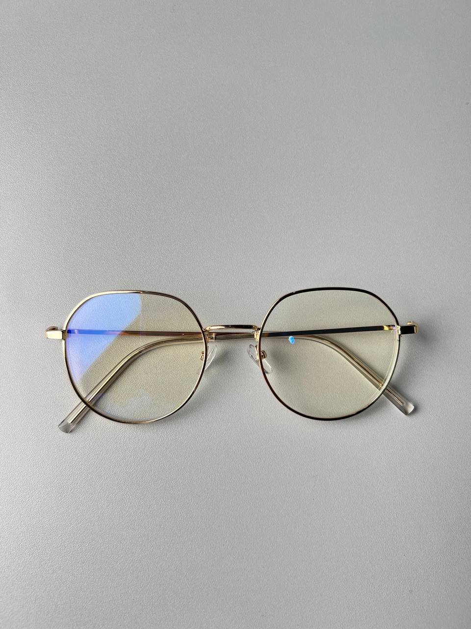 photo_6212850239149289577_y