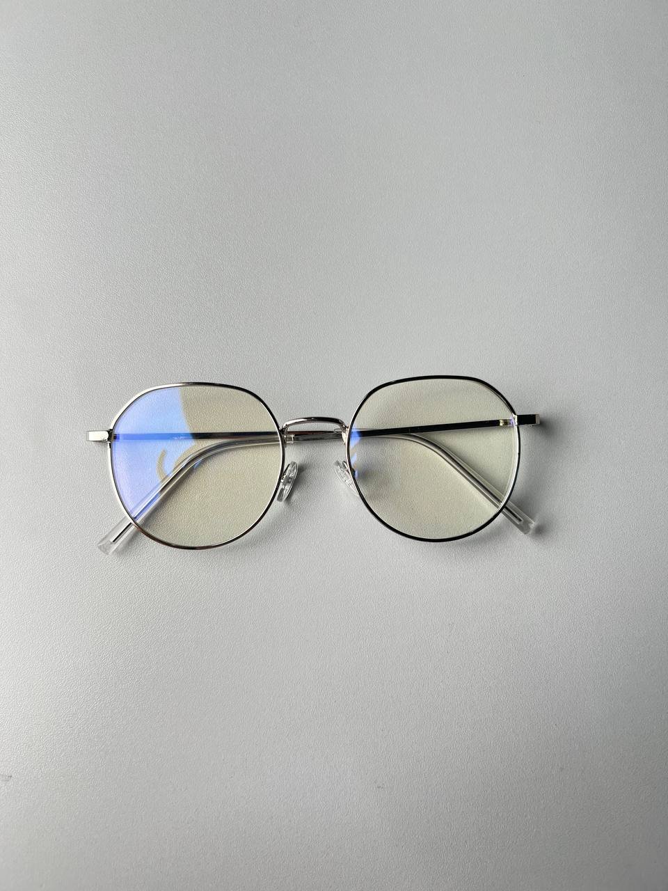 photo_6212850239149289579_y