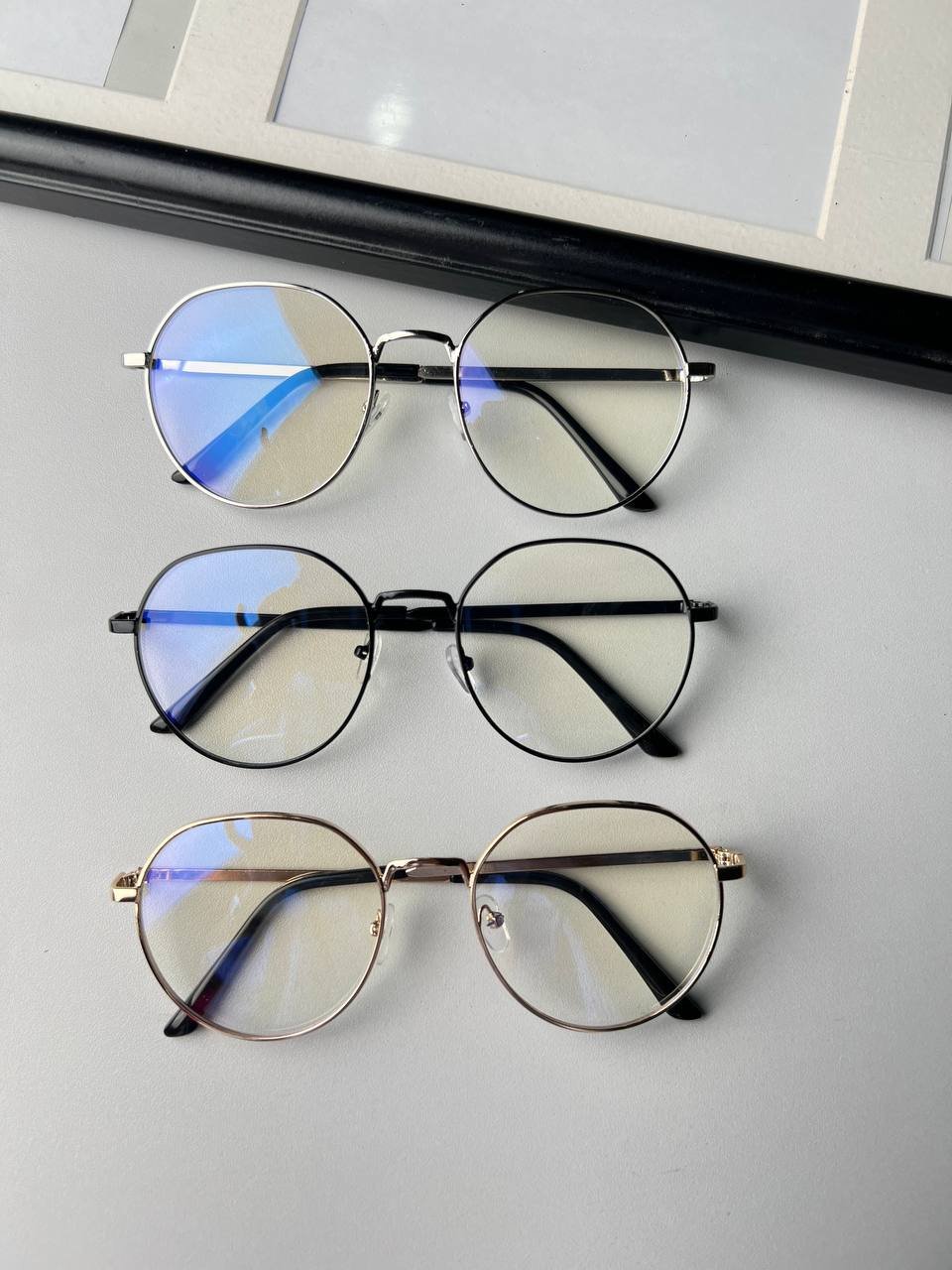 photo_6212850239149289593_y