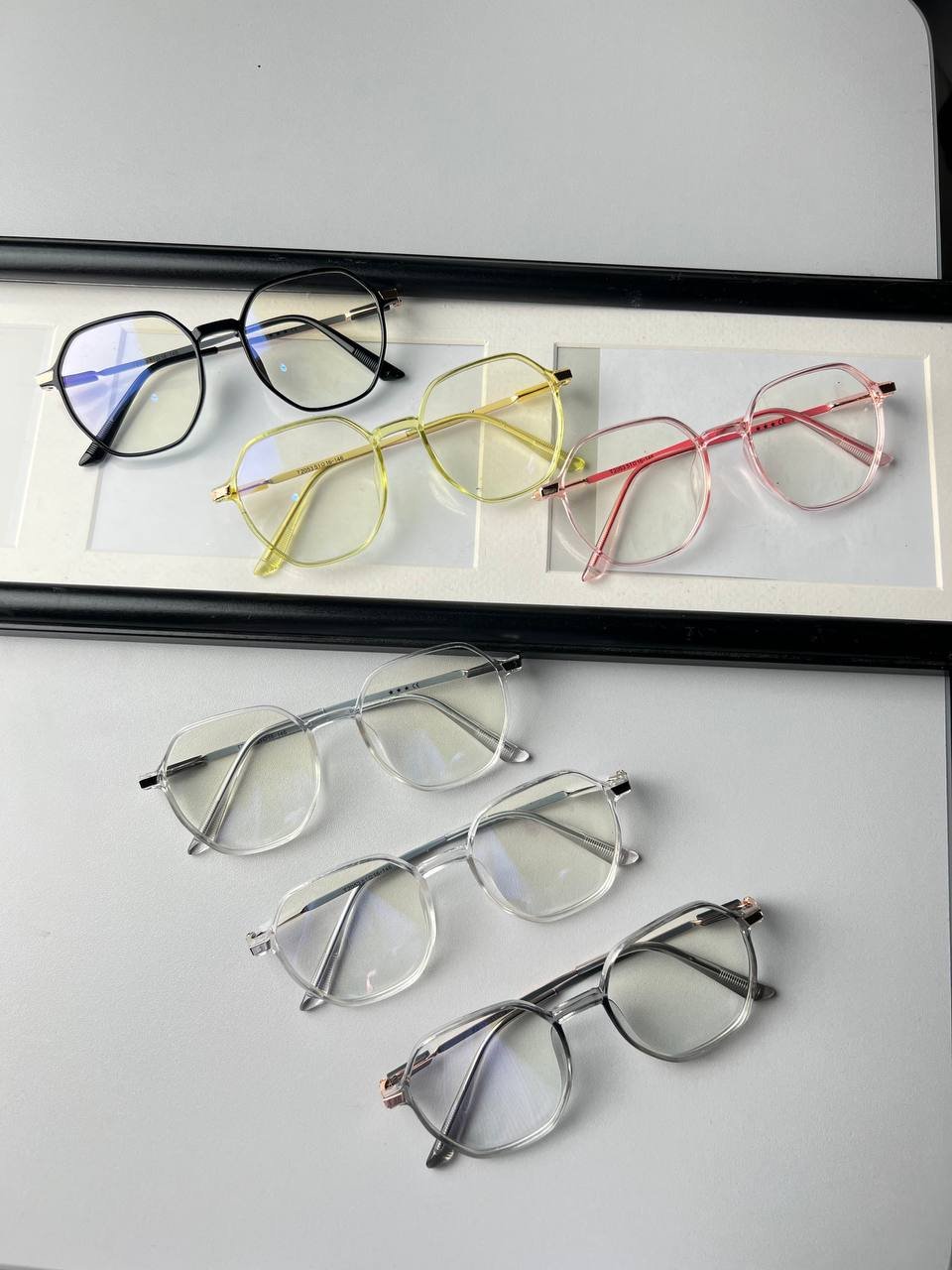 photo_6212850239149289610_y