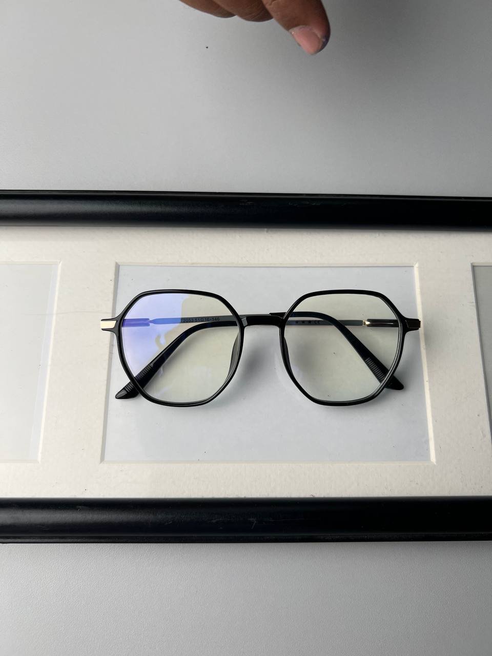 photo_6212850239149289612_y