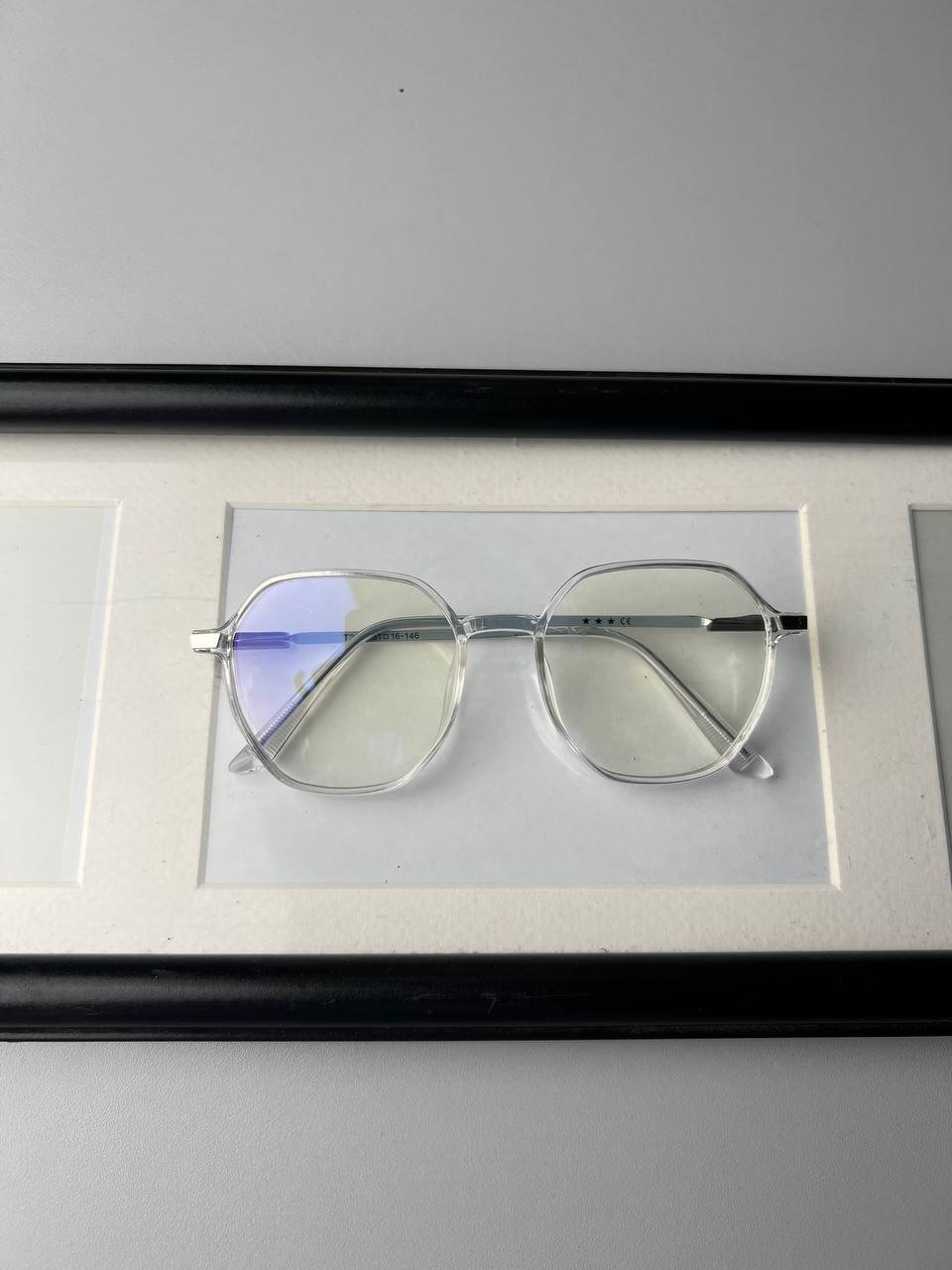 photo_6212850239149289615_y