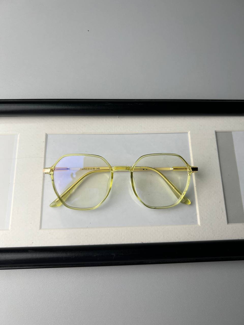 photo_6212850239149289616_y